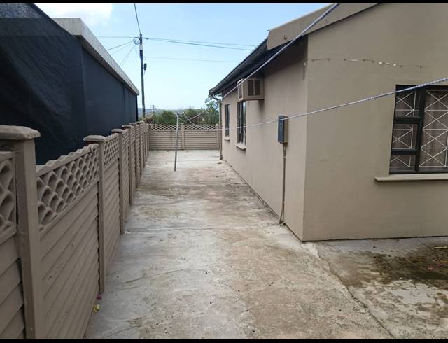 3 BEDROOM FREESTANDING TO LET IN WOODVIEW
